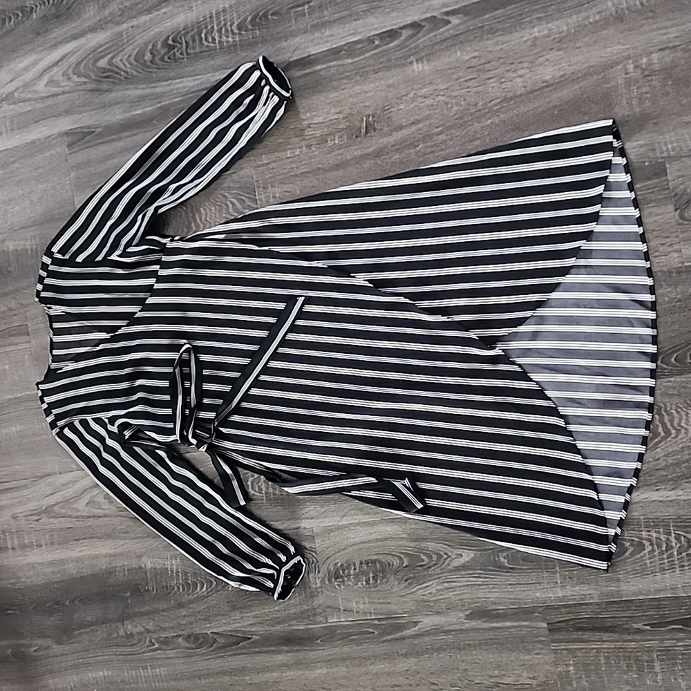 🦜 LOFT striped Wrap midi Dress 🦜
